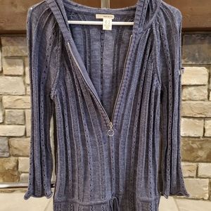 DKNY AND JEANS PULL OVER SWEATER